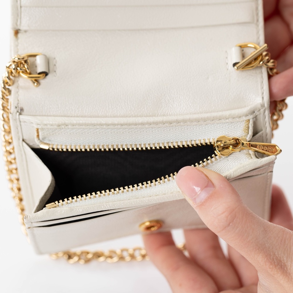 Gucci White Rajah Wallet on a Chain - Picture 6 of 9
